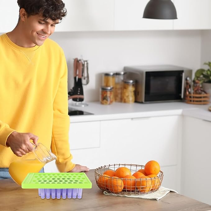 Lip Balm Tubes with Filling Tray and Spatula, 100PCS 5ml Purple Lip Balm Containers with White Caps, DIY Lip Care Balms Making Tray and Spatula for Women Girl Cosmetics Makeup