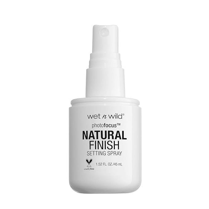 wet n wild Photo Focus Setting Mist, Up to 24HR Wear, Lightweight & Nourishing Aloe Formula, Suitable for All Skin Types, Cruelty-Free & Vegan - Seal the Deal